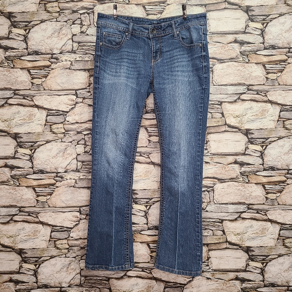 a.n.a Petie Boot Cut Jeans Size 10P Solid Blue Denim Whiskers Med Wash Pockets